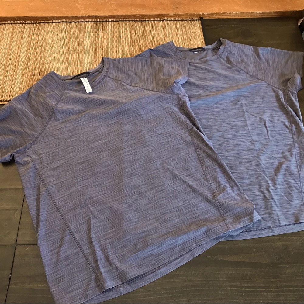 Athleta Ultimate Train Textured Tees (set of 2) Medium NWOT